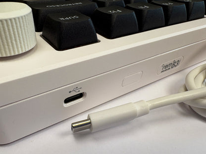 Teclas Lienzo Negro + Nyby83 Blanco