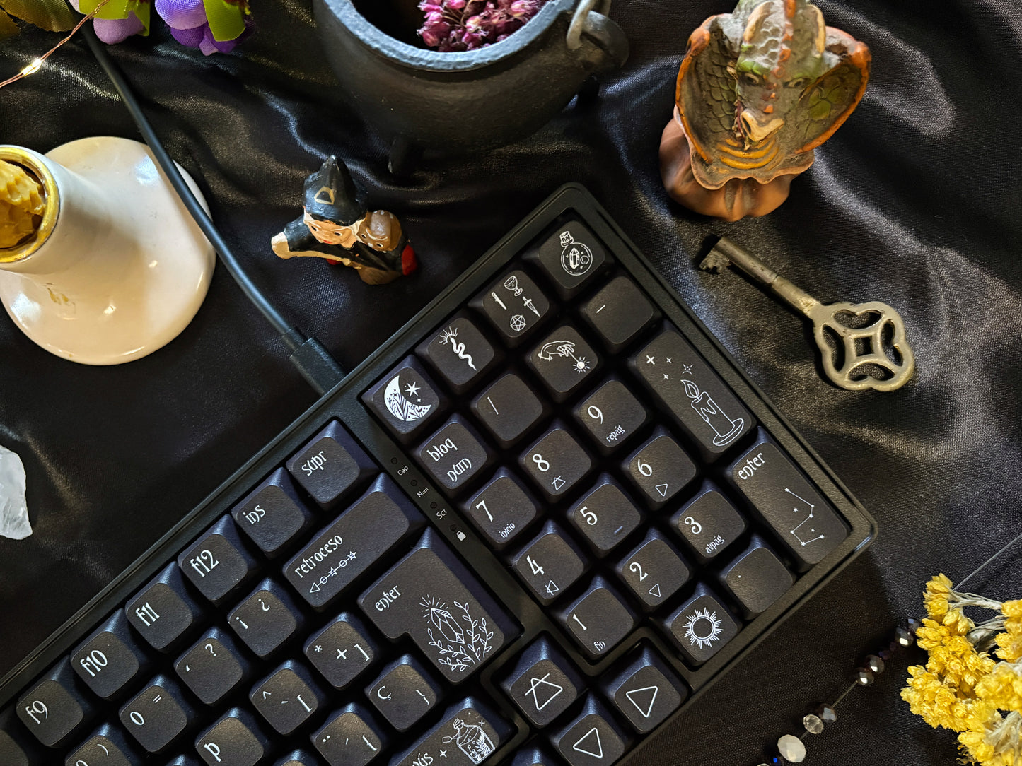Teclas Aquelarre + Teclado Niemi 101 Negro